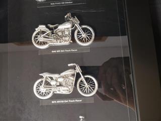 HARLEY DAVIDSON LEGENDARY RACING MACHINES 2009 MONTANA DISPLAY